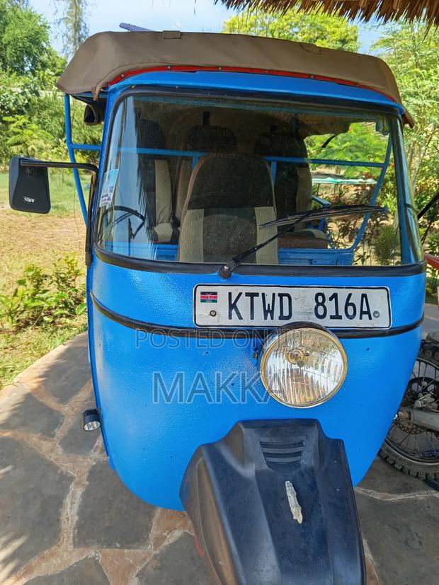 Piaggio 2024 Blue - thumbnail 7