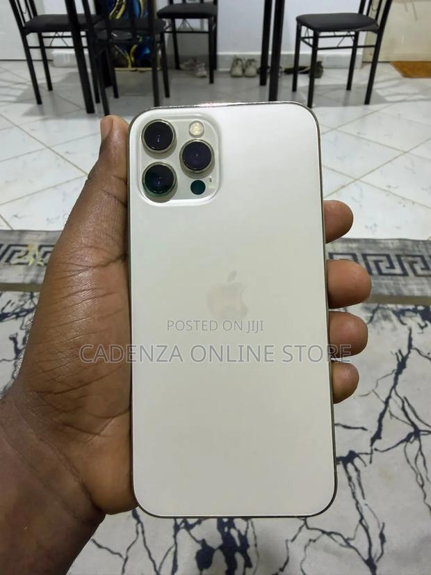 Apple iPhone 12 Pro Max 128 GB Gold - main view