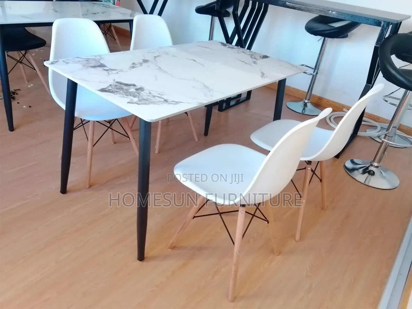 4 Seater Dining Table