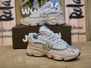Spot New Balance 1000