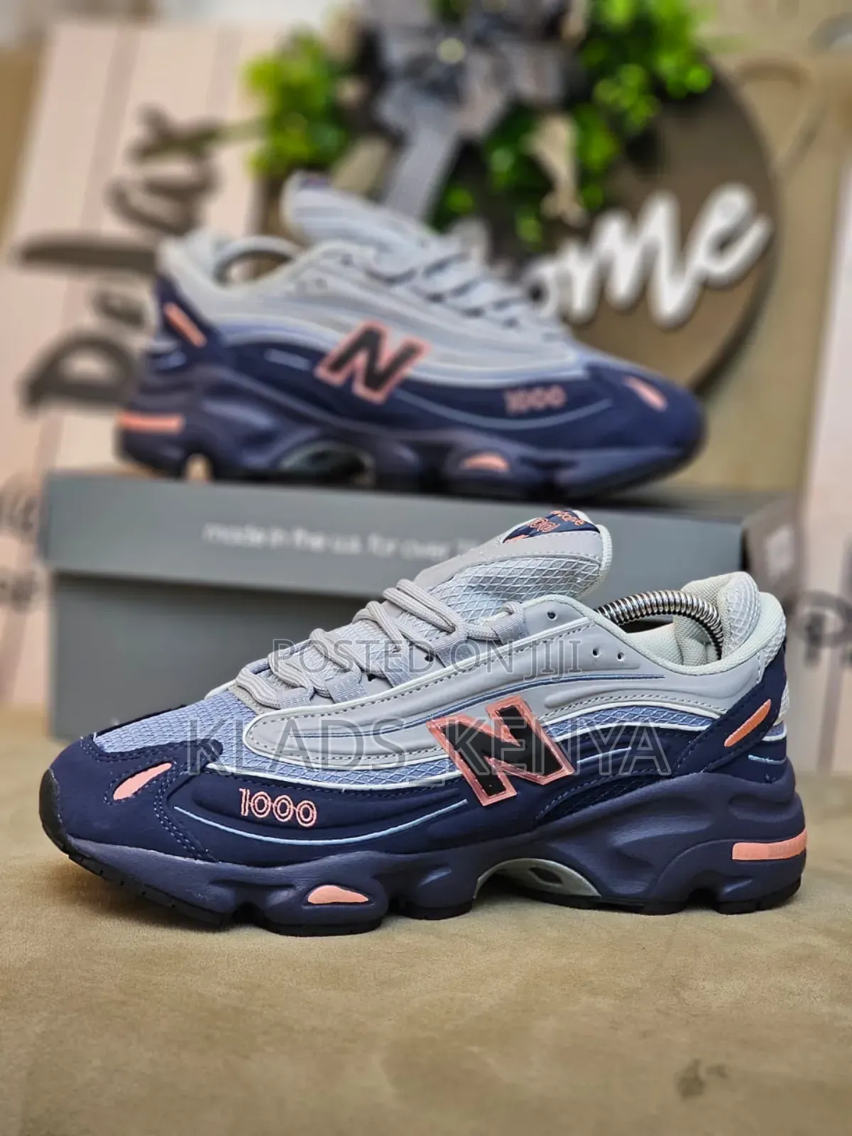 Spot New Balance 1000