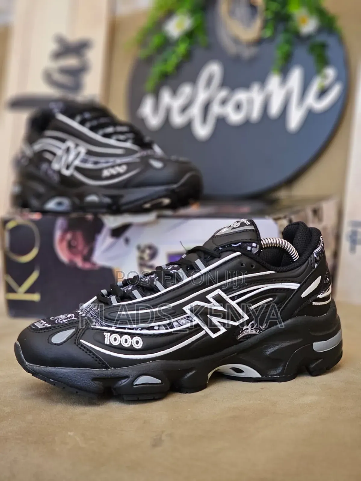 Spot New Balance 1000