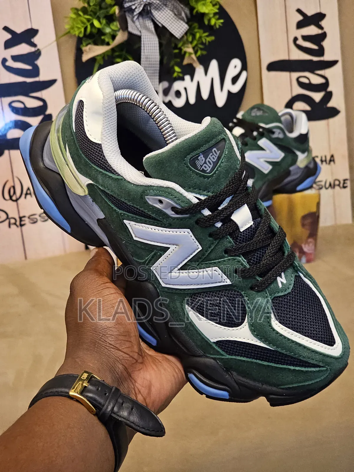 Spot New Balance 9060s