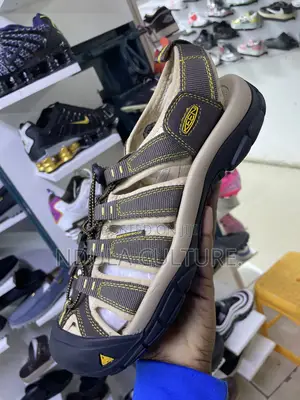 Keen Sandals Leather //Canvas