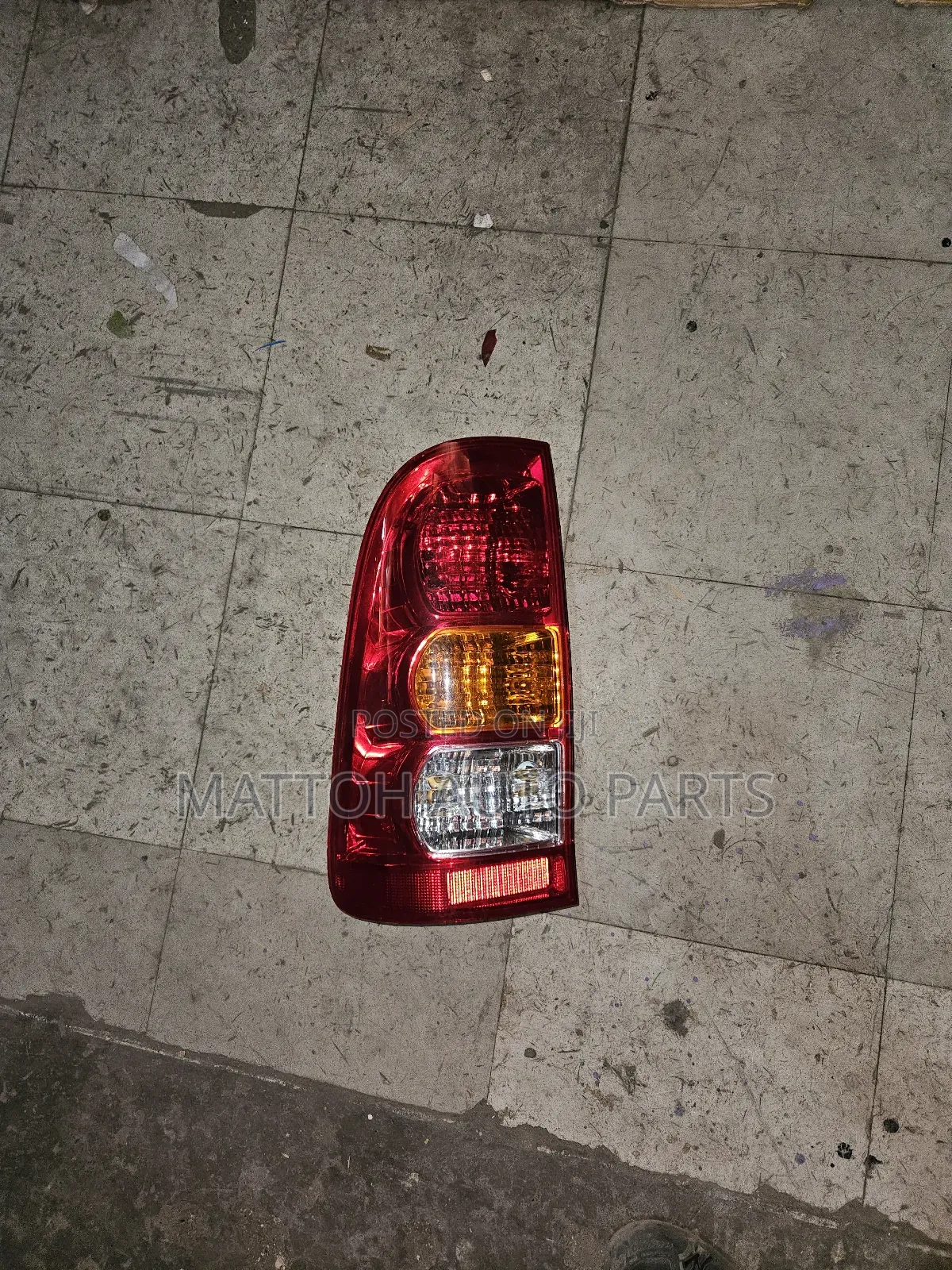 Tailight Alphard