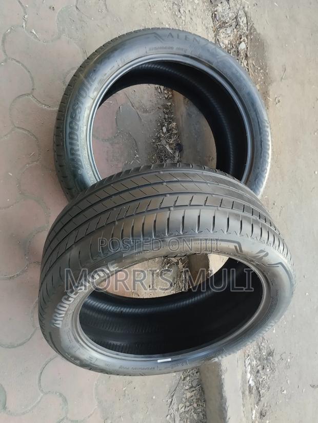 275/40r20 Bridgestone - thumbnail 2