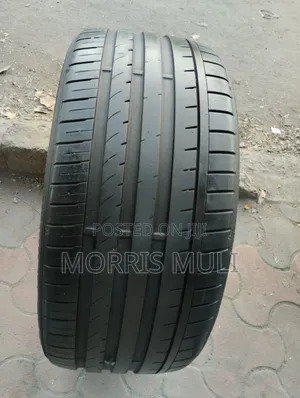255/30r22 Falken