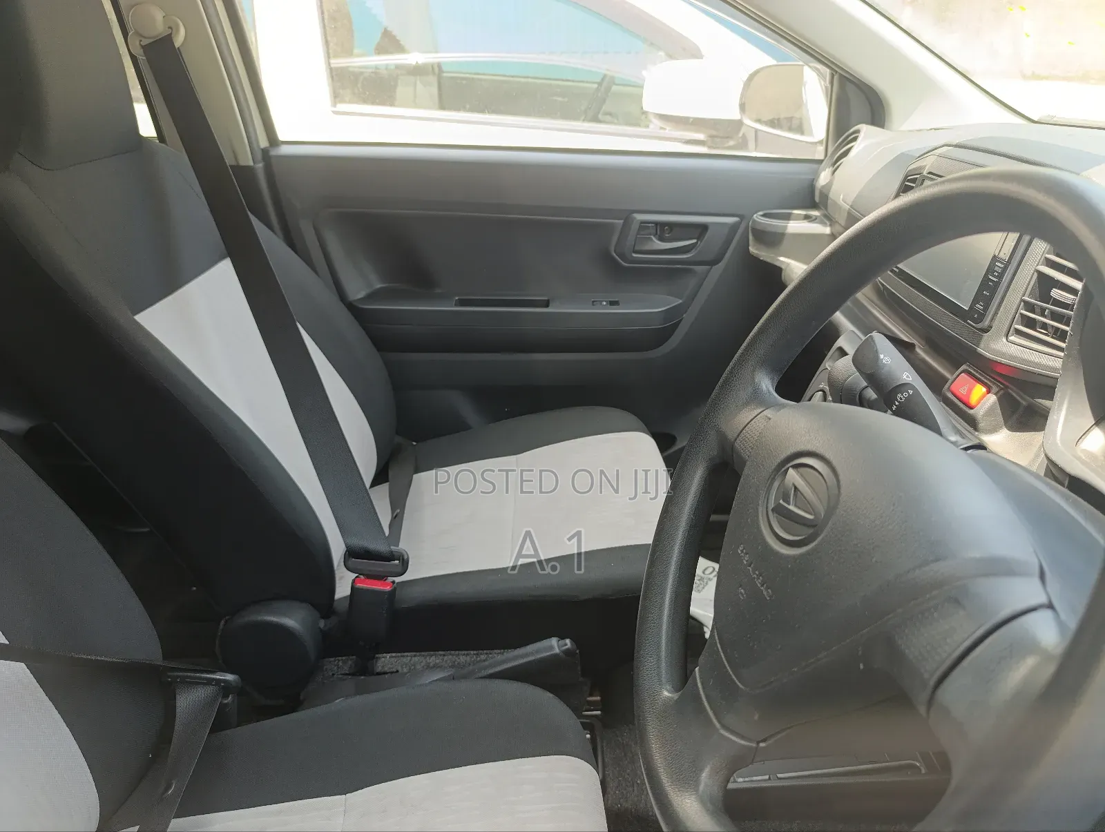 Daihatsu Mira 2018 White