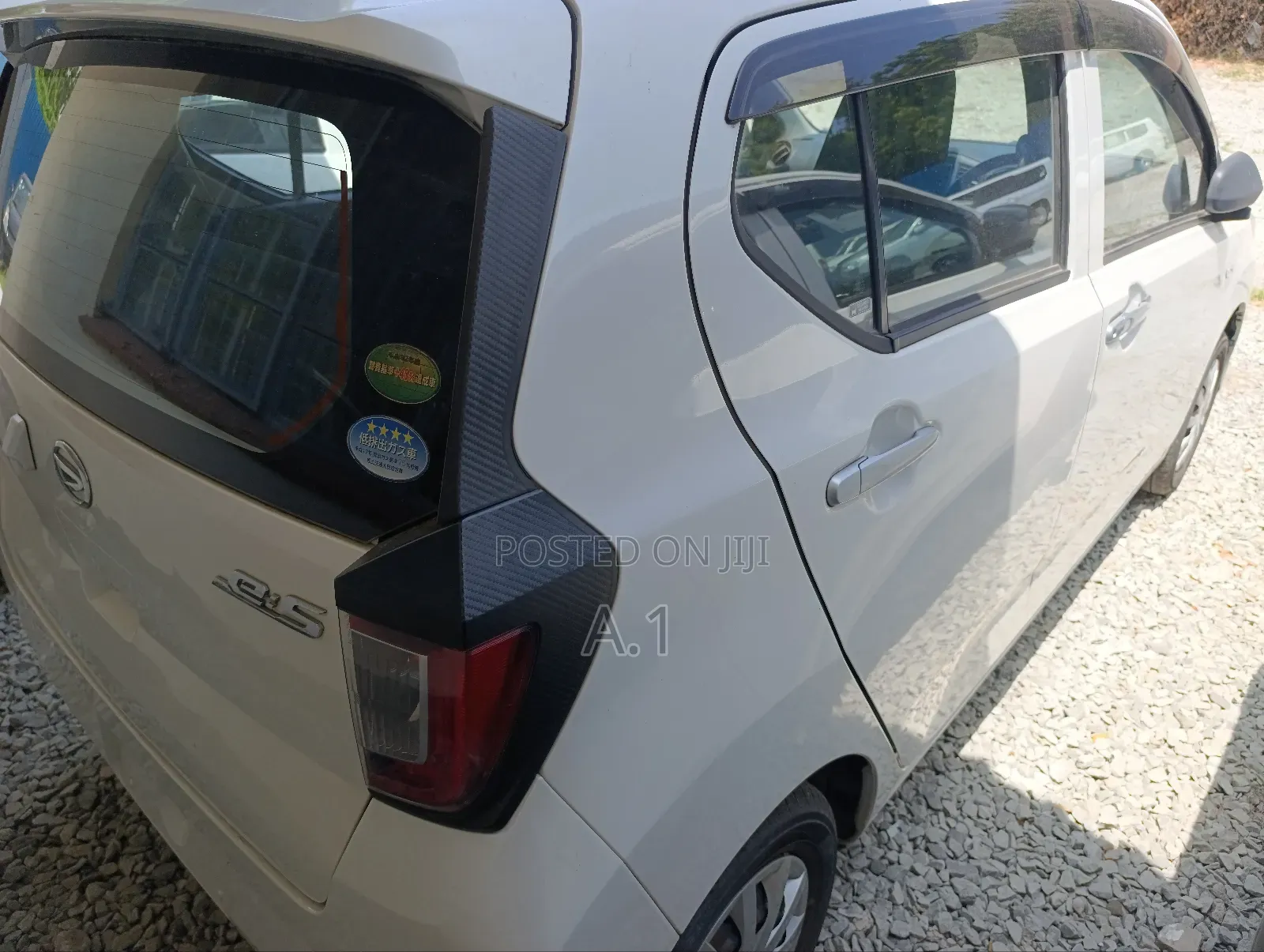 Daihatsu Mira 2018 White