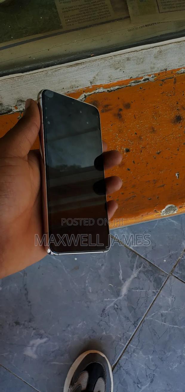 Samsung Galaxy S22 5G 128 GB White - main view