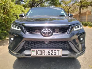 Toyota Fortuner 2017 Black