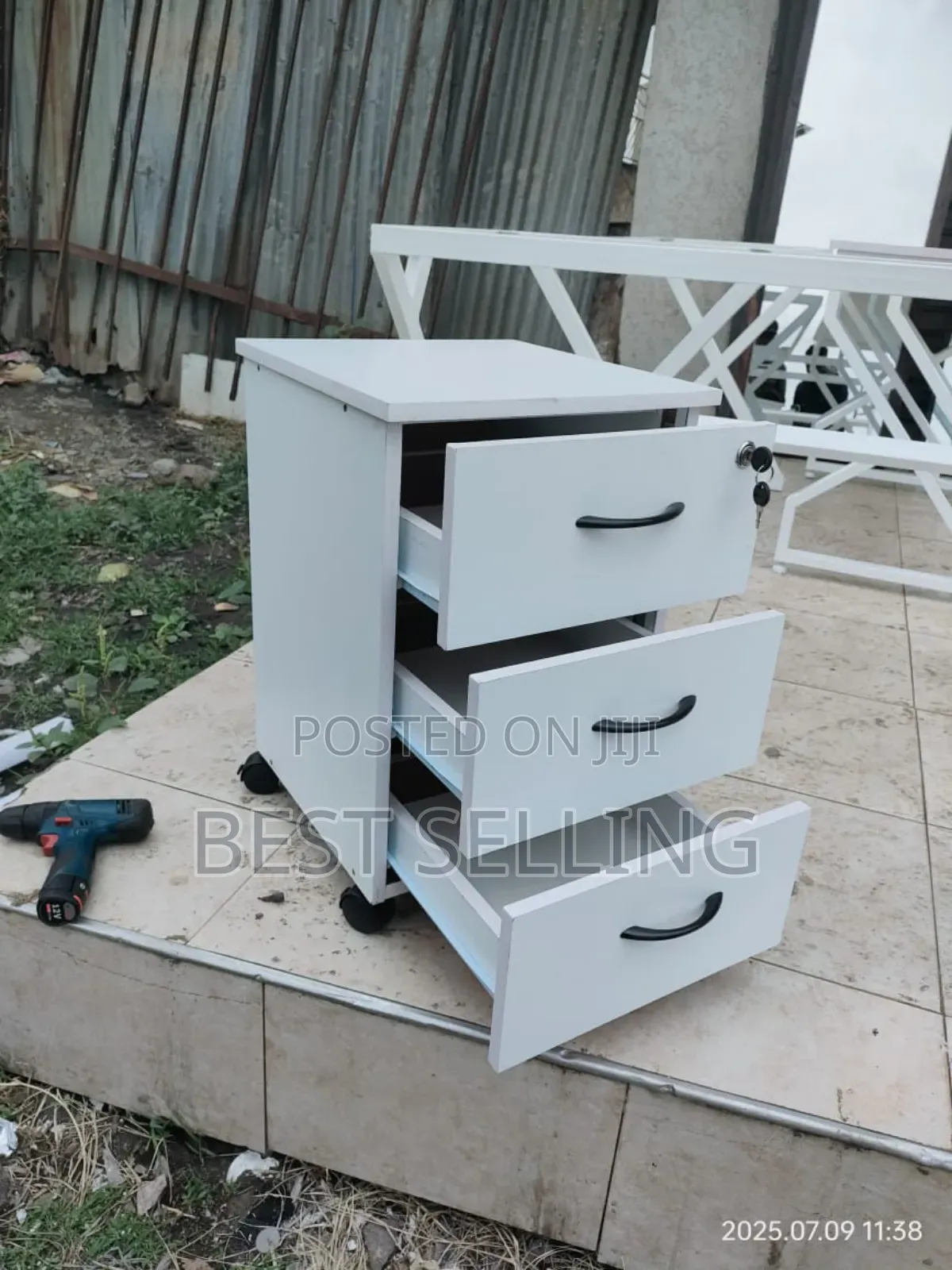 Local Pedestal