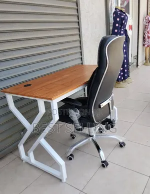 Metallic Stand Office Table and C 35 Office Chair