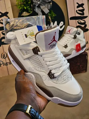 Air Jordan 4 "Mocha"
36______45