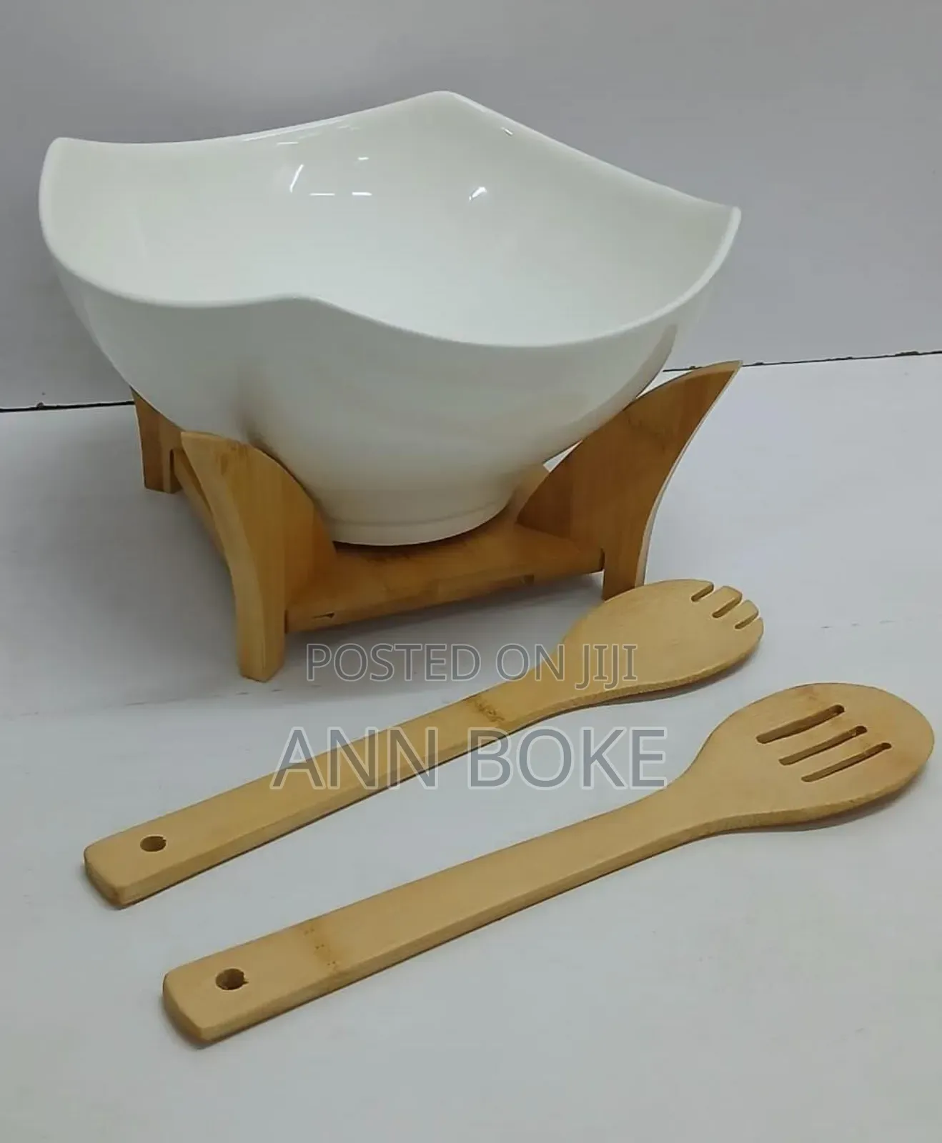 *Ceramic Salad Bowl Available*
Material: Ceramic + Bamboo Stand