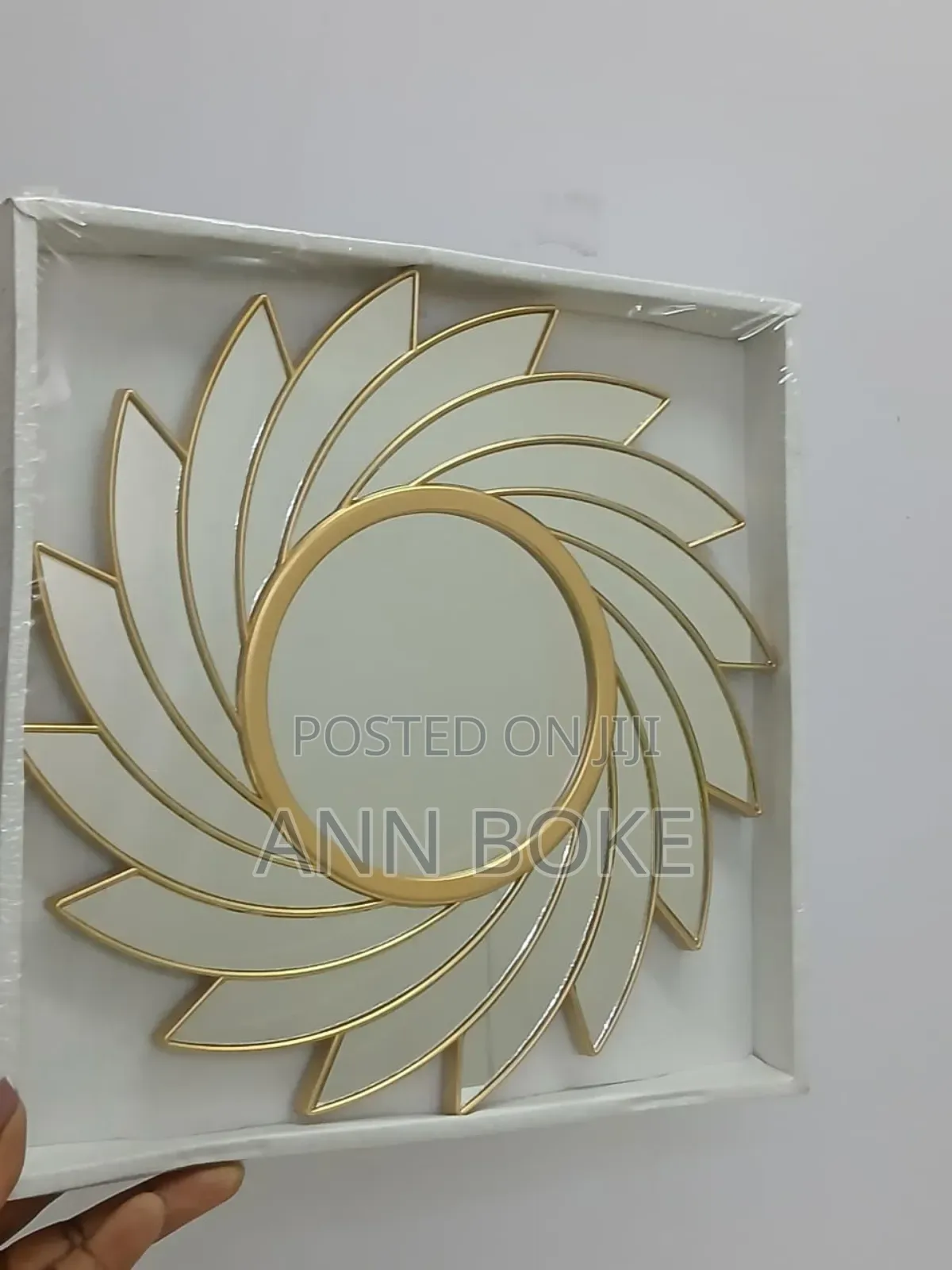 *Decorative Wall Hanging Frame Art/ Mirror*
Gold Colour Available