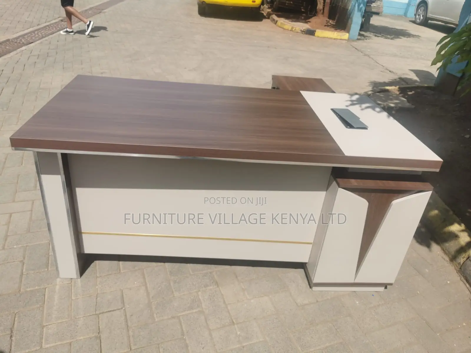 Office Desk; Executive Office Desk Of 1.8 Meters