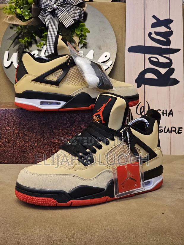 Air Jordan 4 "Pizza 🍕 "
36______45