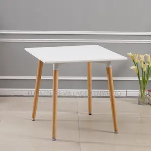 Dining Table; Modern Round Wooden Outdoor Dining Table