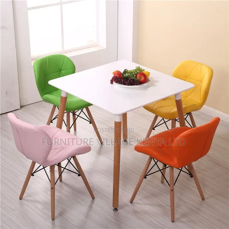 Dining Table; Modern Round Wooden Outdoor Dining Table