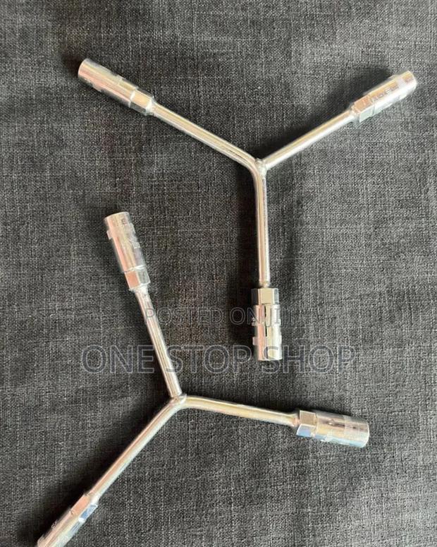 Y Shaped Spanner - main view