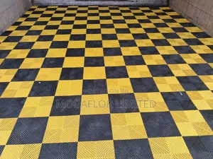 Garage Mat Flooring – Easy to Lock, Easy to Clean