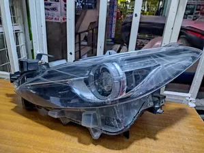 Axela Headlight 2016
