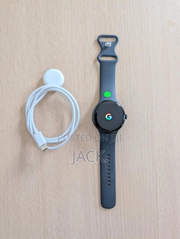 Black Band Google Pixel Watch - main view