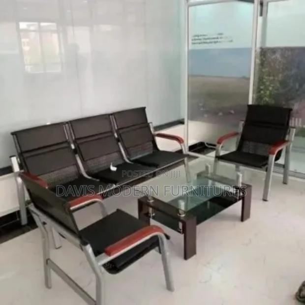 Full Set of Waiting Chairs With Teble