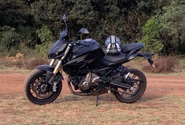 New Benelli 2023 Black - main view