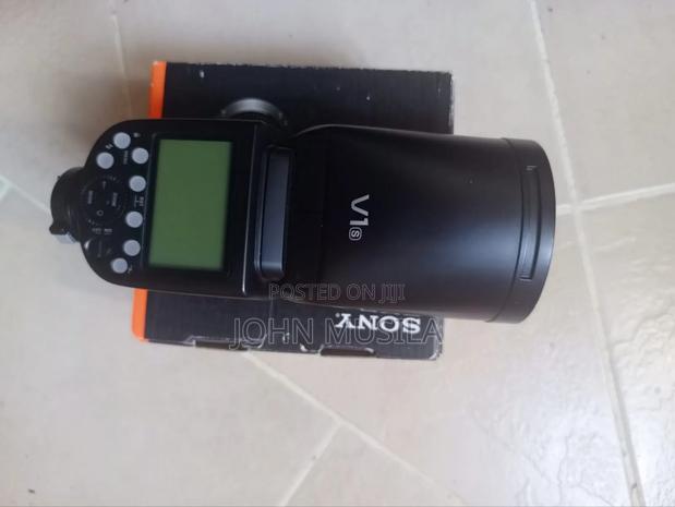 Godox V1 Round Head - Sony - main view