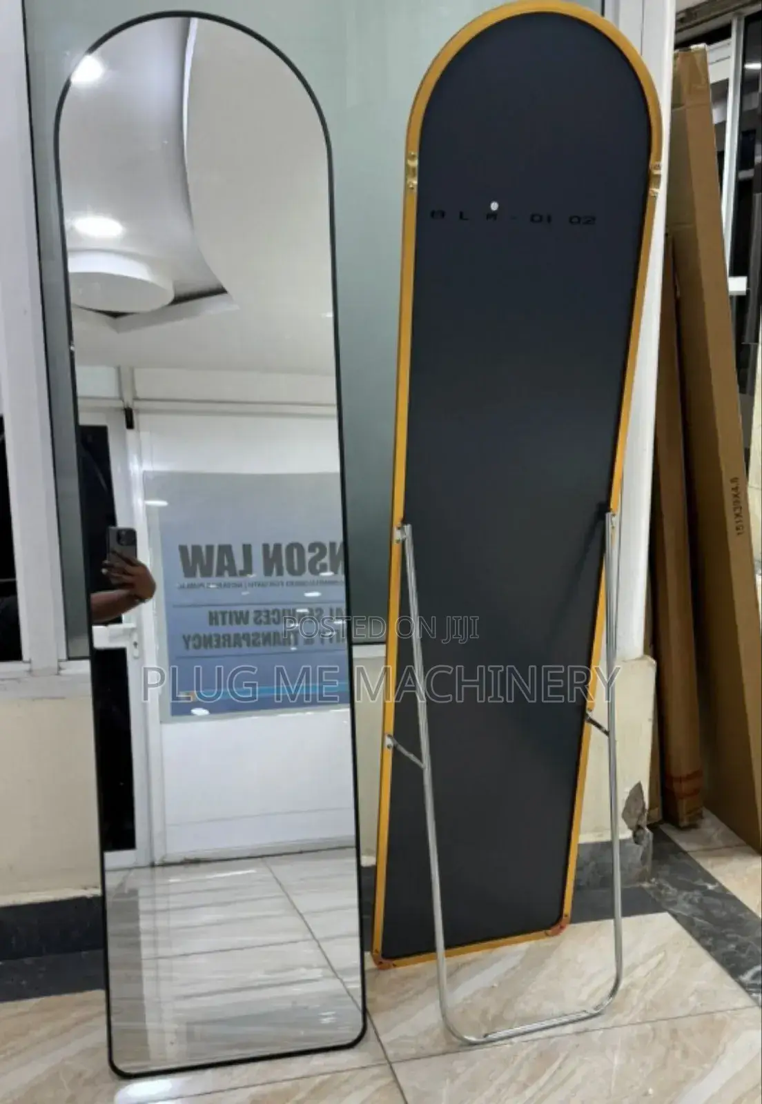 889-1
151cm *41*7cm
Mini Classy Arched Aluminum Full Length Mirror