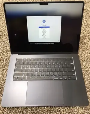 Laptop Apple MacBook Air 2024 M3 15-inch 8GB Apple M3 SSD 512GB