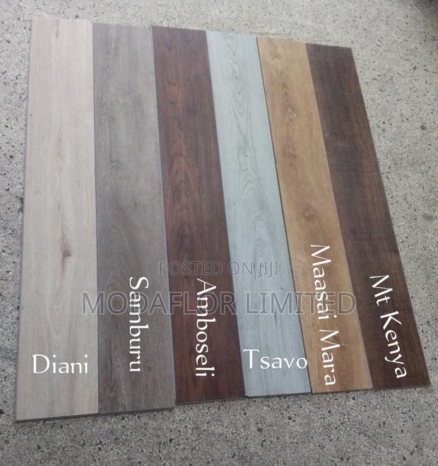 Water-Resistant Flooring for Life! SPC Flooring - thumbnail 2