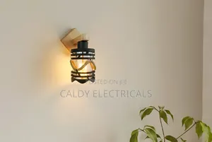 Vintage Wooden Wall Bracket Lamp
