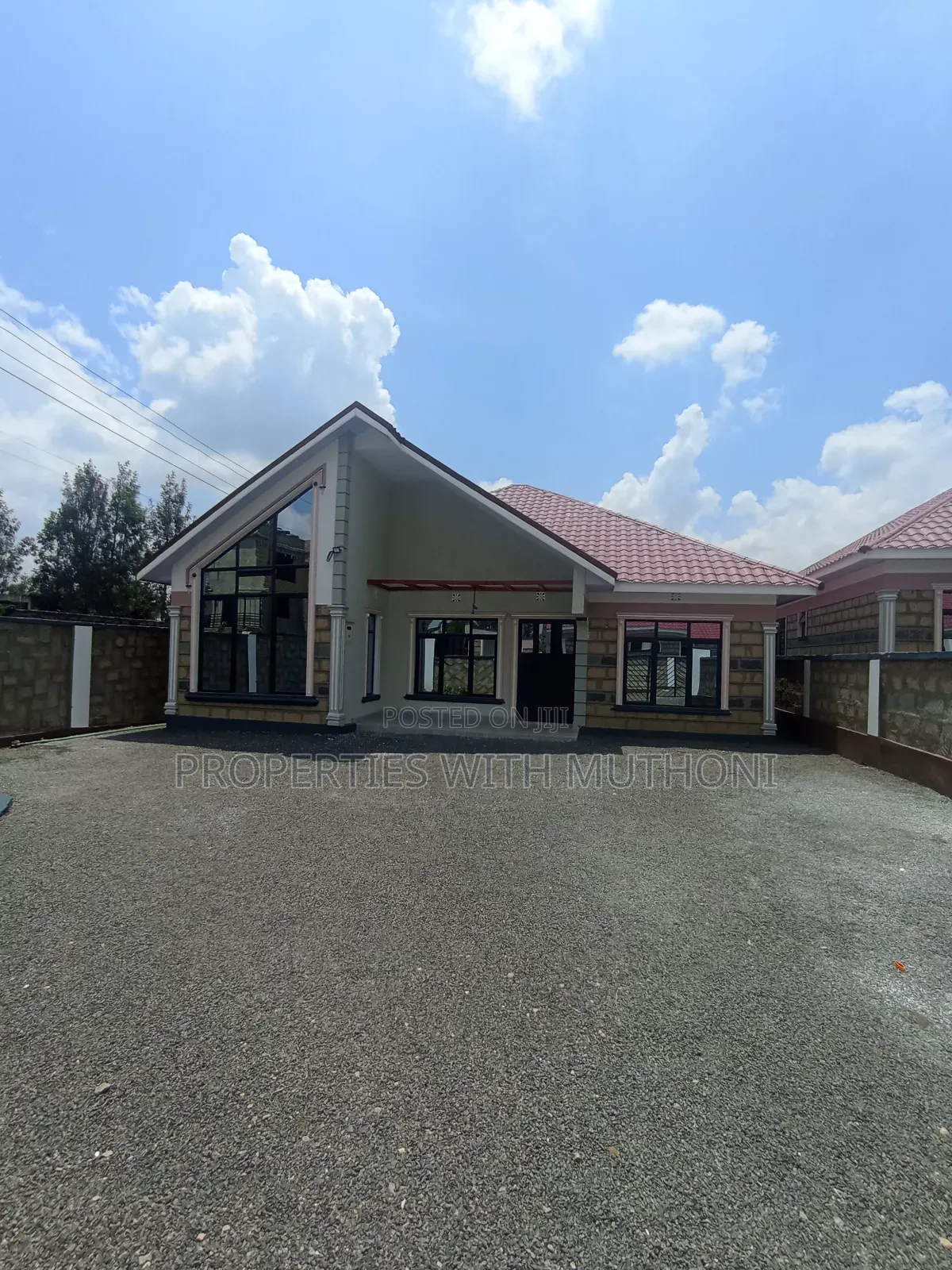 4bdrm Bungalow in Matasia for sale