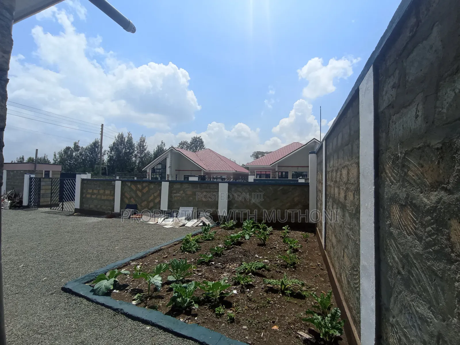 4bdrm Bungalow in Matasia for sale