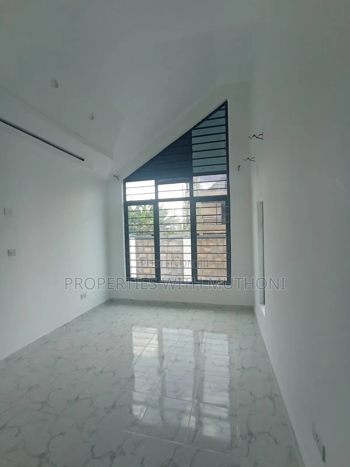 4bdrm Bungalow in Matasia for sale