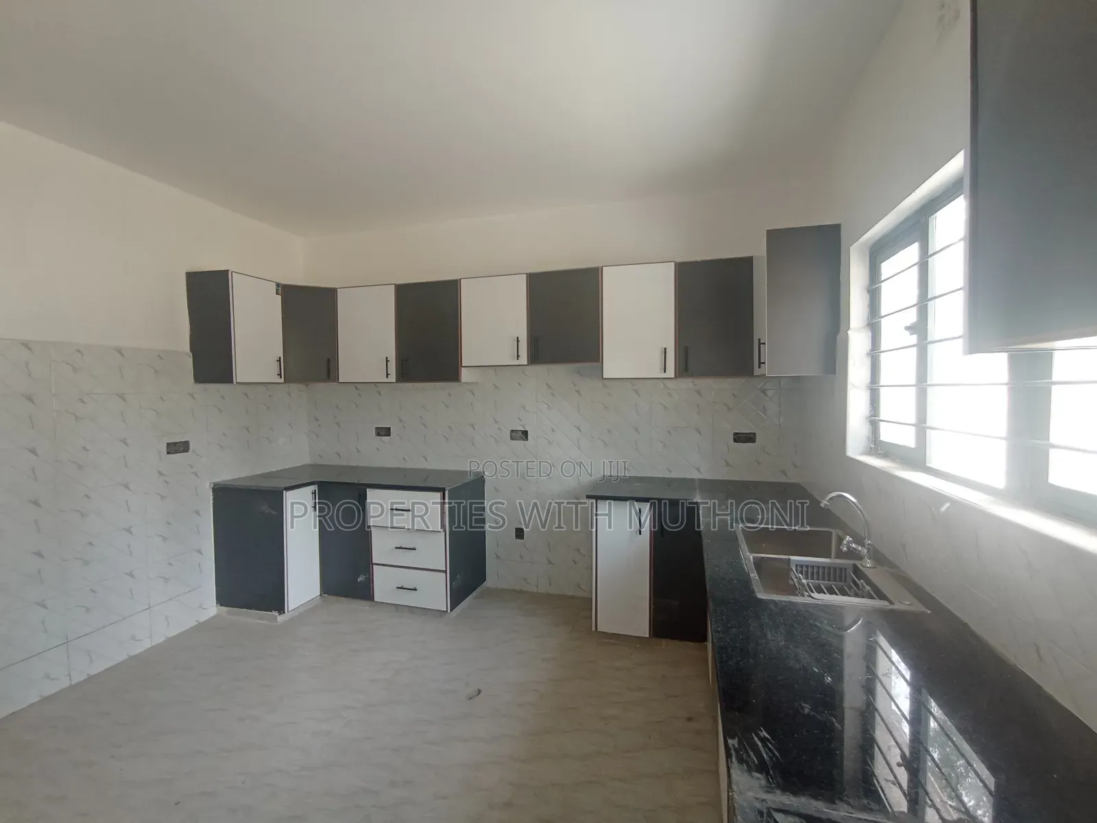 4bdrm Bungalow in Matasia for sale