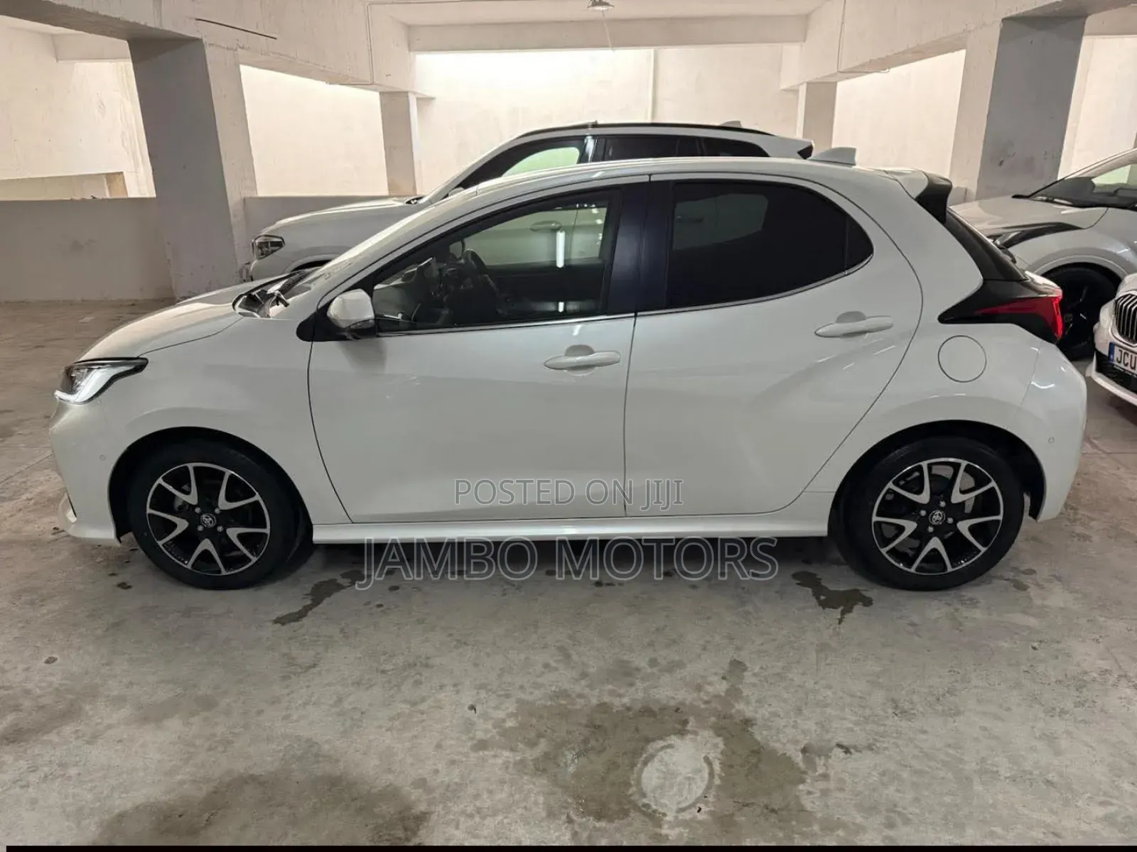 Toyota Yaris 1.5 Sedan LE 2020 White