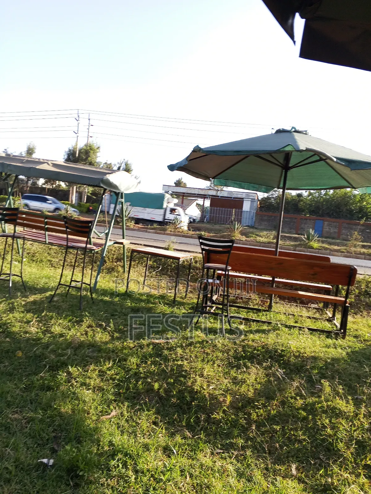 Morden Bench With Table