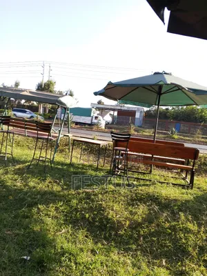 Morden Bench With Table