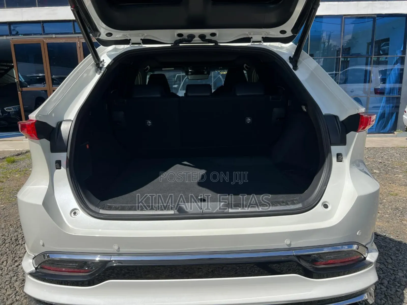 Toyota Harrier 2.0 2020 White