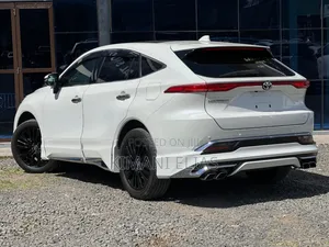 Toyota Harrier 2.0 2020 White