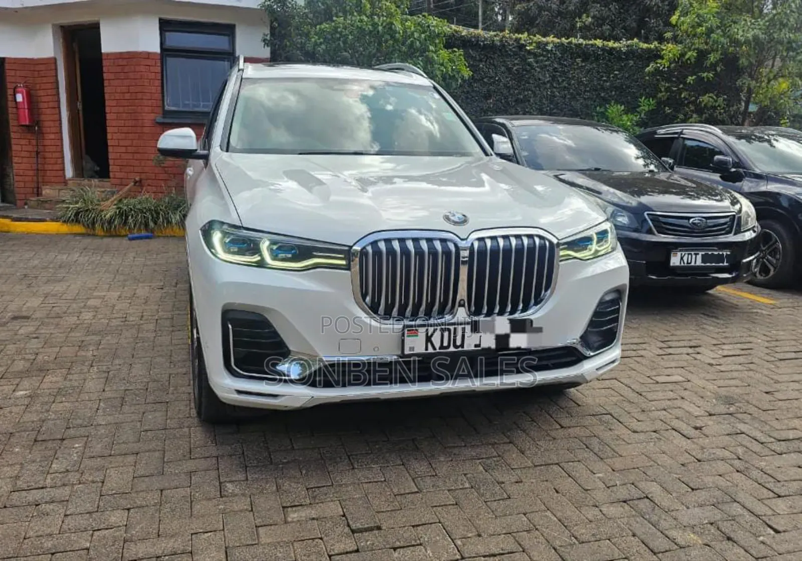 BMW 7 Series 2019 White
