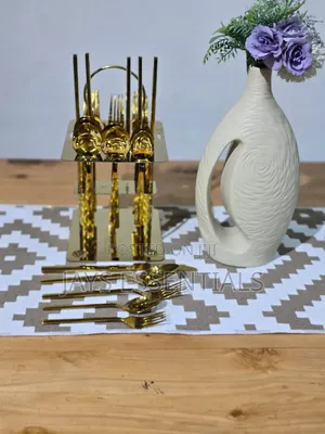 30pcs Premium Gold Cutlery Set With Stand