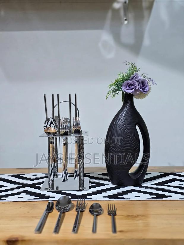 30pcs Premium Silver Cutlery Set - thumbnail 5