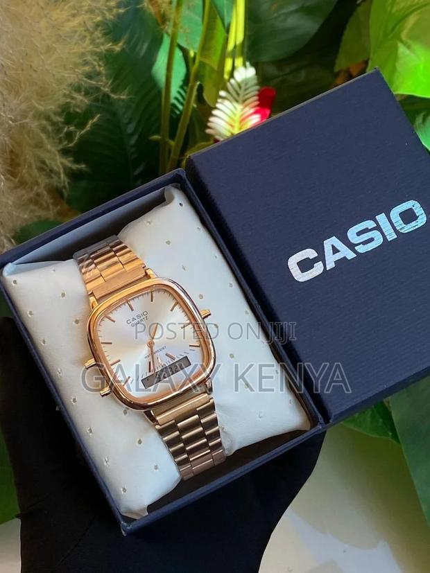Casio Square Dual Time - thumbnail 3