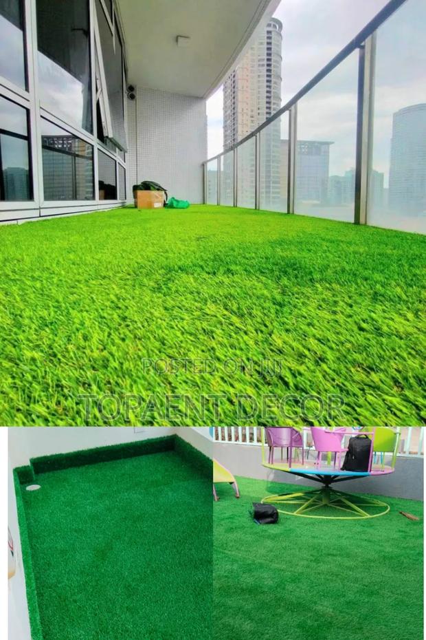 Modern Spaces Deserve Modern Grass 20mm Carpet - main view