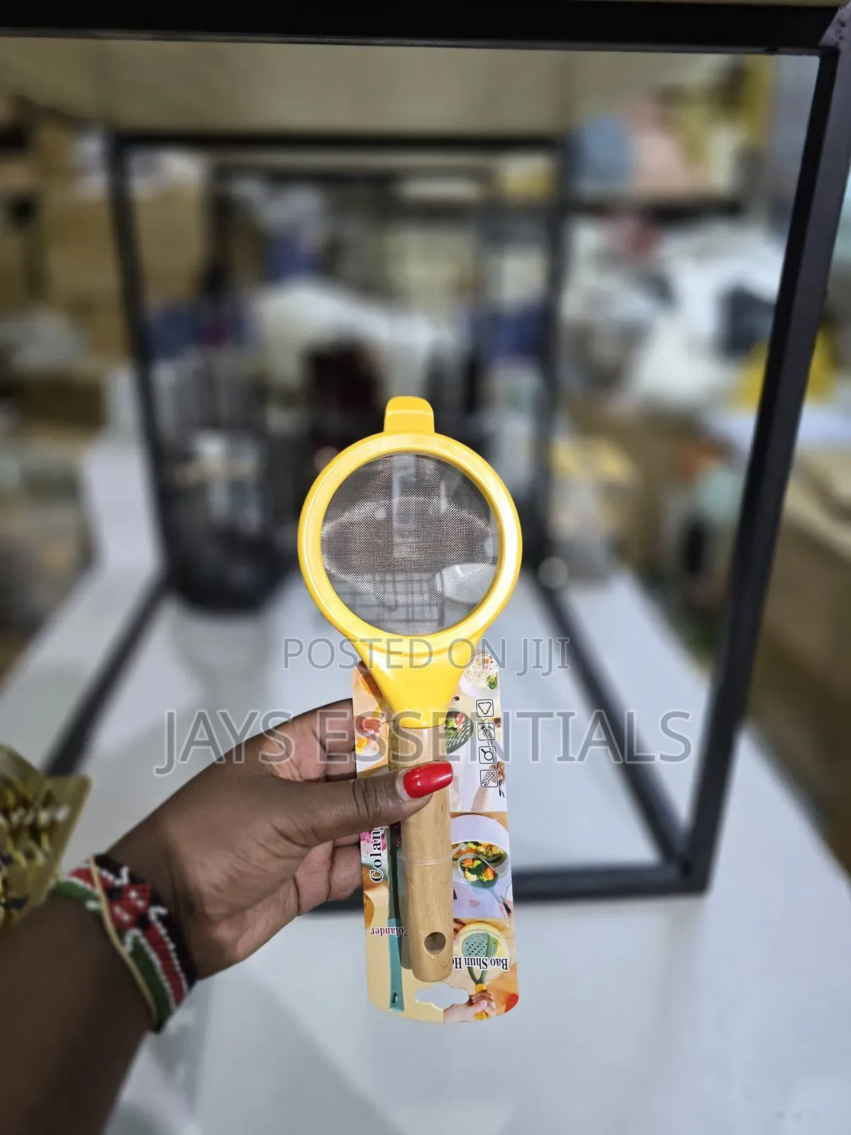 Big Wooden Handle Mesh Kitchen Sieve